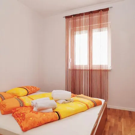 2 Bedroom Gorgeous In