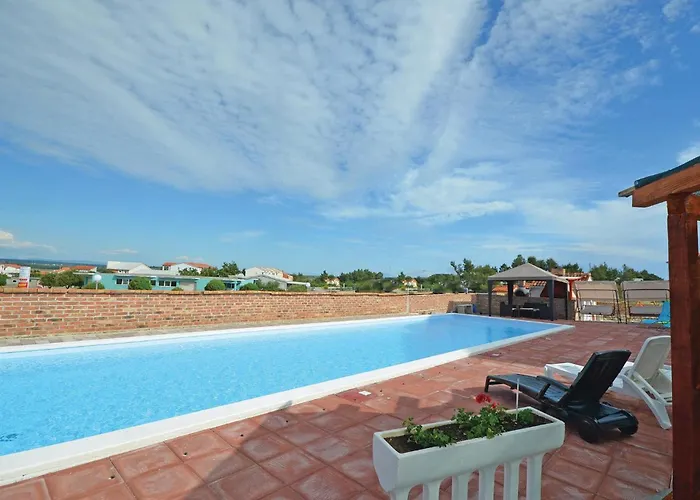 2 Bedroom Gorgeous In * Nin