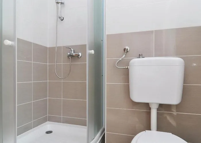 2 Bedroom Gorgeous In Nin